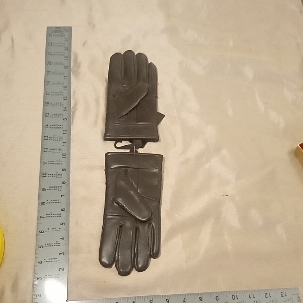 Brown Leather Gloves with Bow Classic Design NWOT